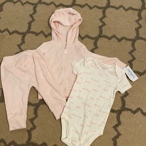 NWT Carter’s 3 piece set